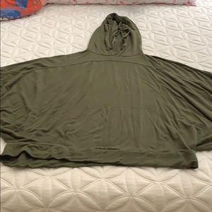 Lou & Grey Hunter Green Poncho. Lightly used.